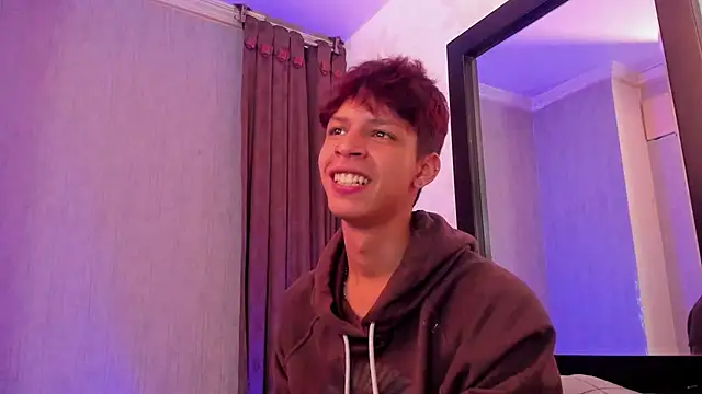 Ethan_qop's Live XXX Chat