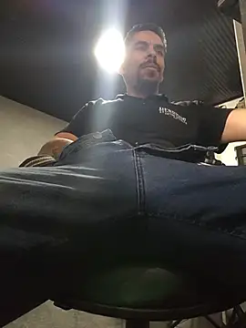 homenM's Webcam Show