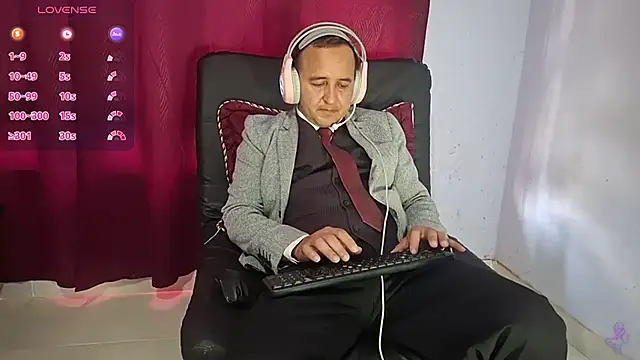 EnzoRomanofのライブXXXチャット