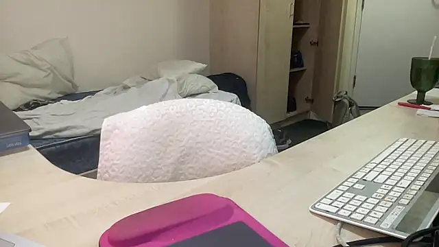 coach-karl's Live XXX Chat
