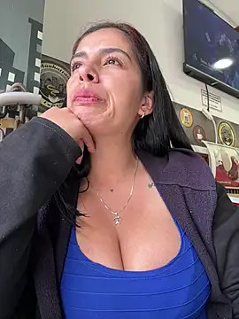Nathaly_12 Live XXX-Chat