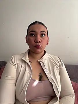 Danna_1999 Adlı Modelin Canlı XXX Sohbeti