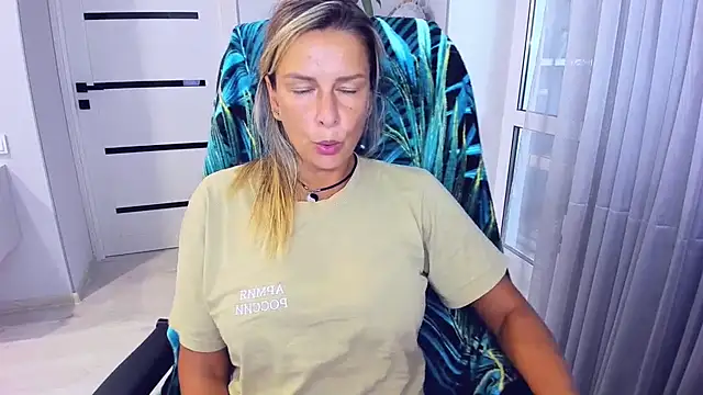 AlexiaDarren XXX чат на живо