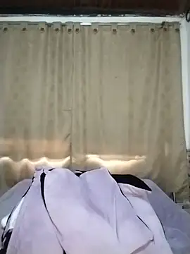 Bicky_25 লাইভ XXX চ্যাট