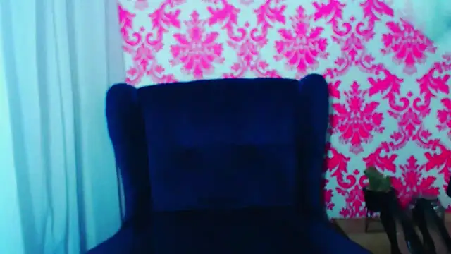 Chat XXX en directo de LuxuriaGoddess