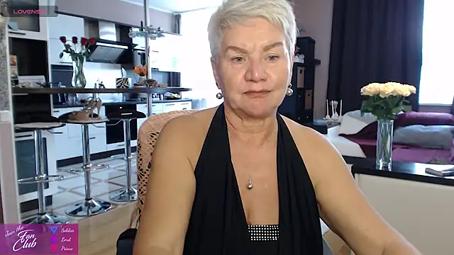 Chatroom XXX en direct de roxana_brooks