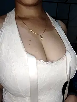 XXX chat uživo modela Paridhi_0