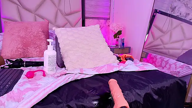 lili_jhonson's Live XXX Chat