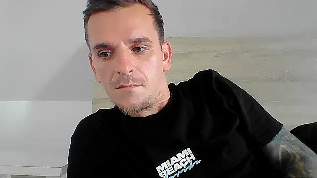Huge_cock22cm Webcam show