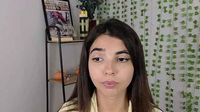 YareliWard's Offline XXX Chat