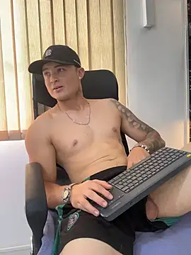 צ'אט XXX בשידור חי של Alexander_ferre