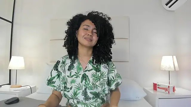 Kiraspell's Live XXX Chat