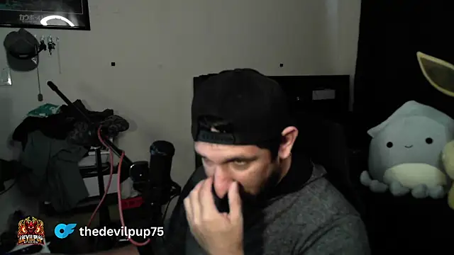 DevilPup75_ Chat XXX in diretta