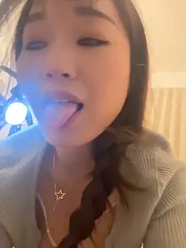 Dian-Sex Chat XXX live