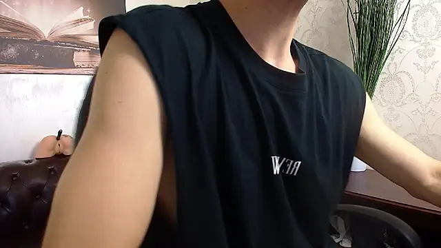 แชท XXX สดของ KyloEast