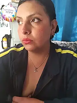 YINNA__24 live XXX chat