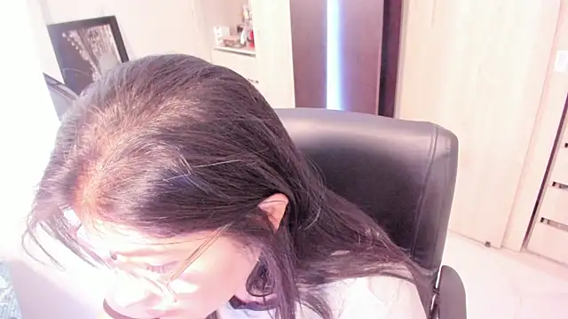 دردشة BellaFlaming الجنسية المباشرة