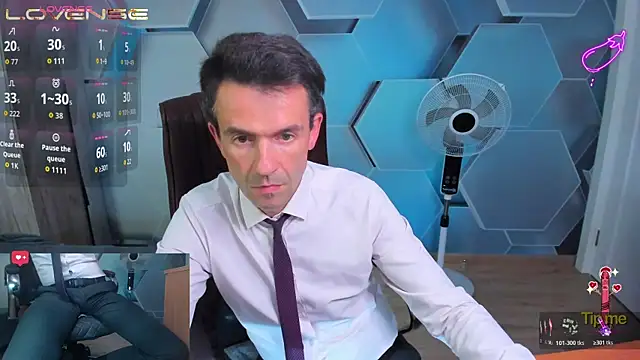 XXX chat uživo modela SteveTiger