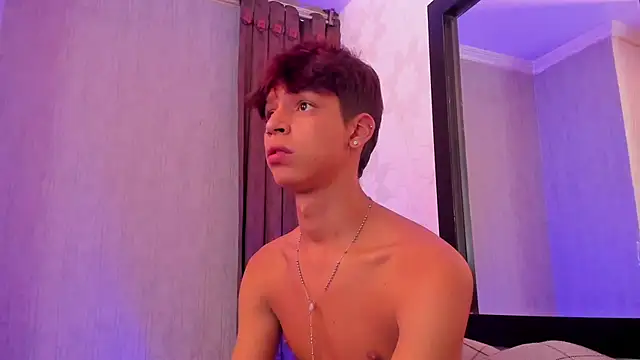 Ethan_qop's Live XXX Chat