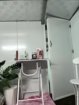 Nana-19 Chat XXX in diretta