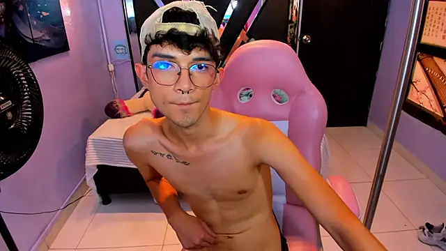 Živý XXX chat LiamHeatx