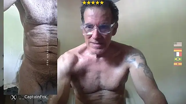CaptainFoxn Live XXX chat