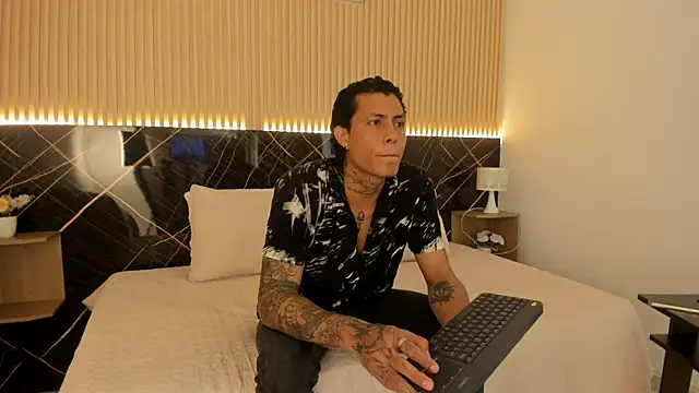 Damian_romanoff_ XXX чат на живо