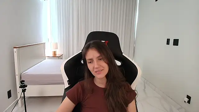 upssnowy XXX чат на живо