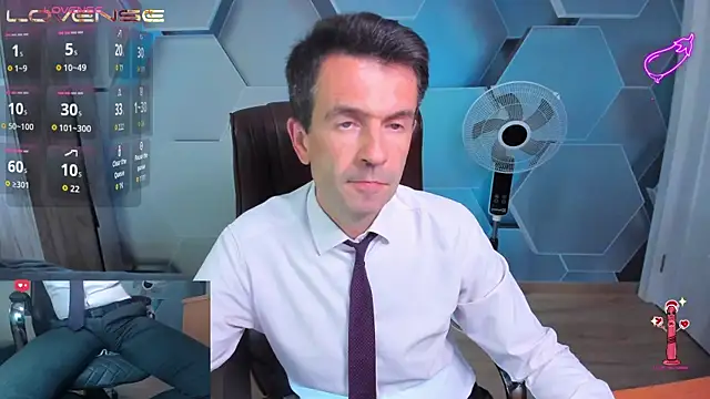 Živý XXX chat SteveTiger