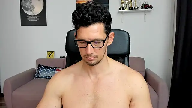 BrutusK08 Chat XXX in diretta