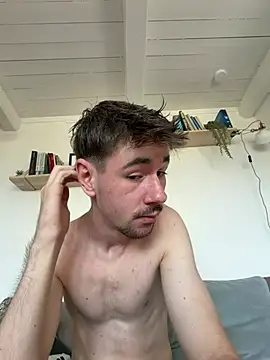 Emil06_ Live XXX Chat