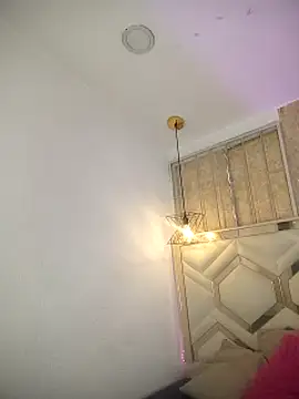 Kataleyamilf69_ – Naživo XXX chat