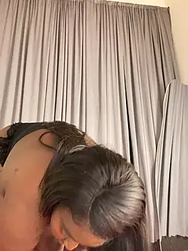 دردشة emilyrojas الجنسية المباشرة