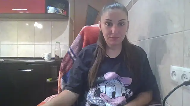 Lacmi30 – Naživo XXX chat