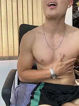 צ'אט XXX בשידור חי של Alexander_ferre