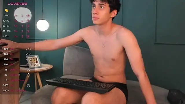 Milan_saint Live XXX-Chat
