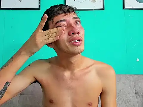 MaikolOrtizz Adlı Modelin Canlı XXX Sohbeti