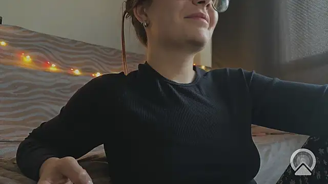 Feloraa Live XXX-chat