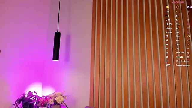 XXX chat uživo modela alice_colt