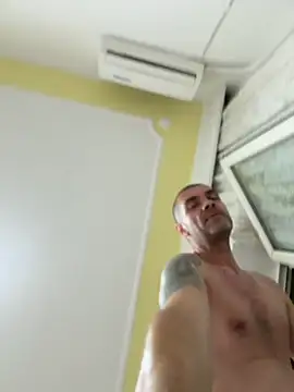 SIRMASTERDOMINATORXXL Adlı Modelin Canlı XXX Sohbeti