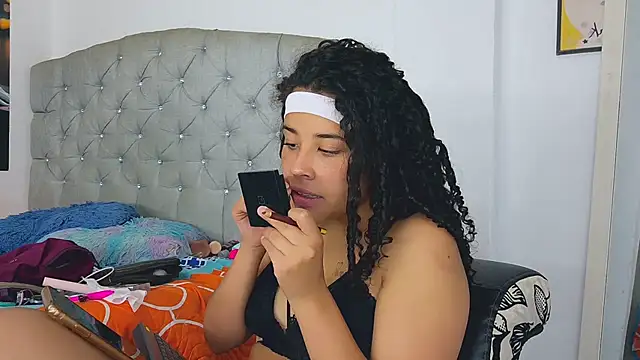 crazy_love_20's Live XXX Chat