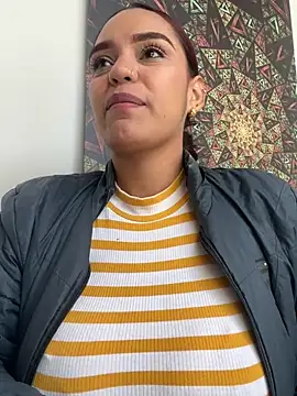 Sara-77's Live XXX Chat