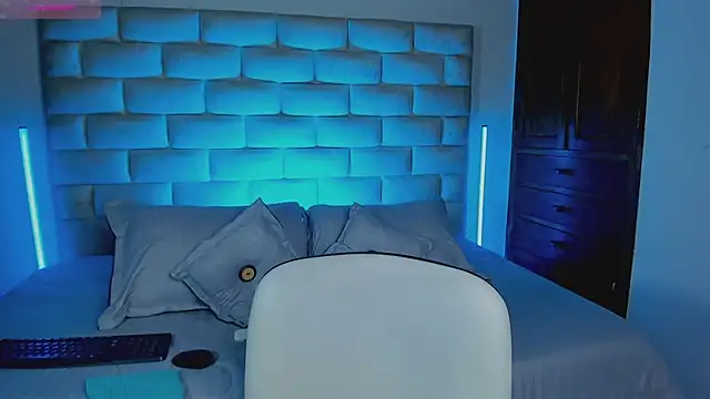 Chat XXX ao vivo de HollyGrey_