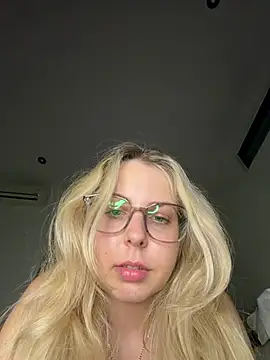 Živý XXX chat Livewithlucy
