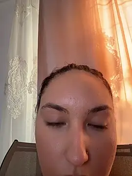 Živý XXX chat Lucy_doll22