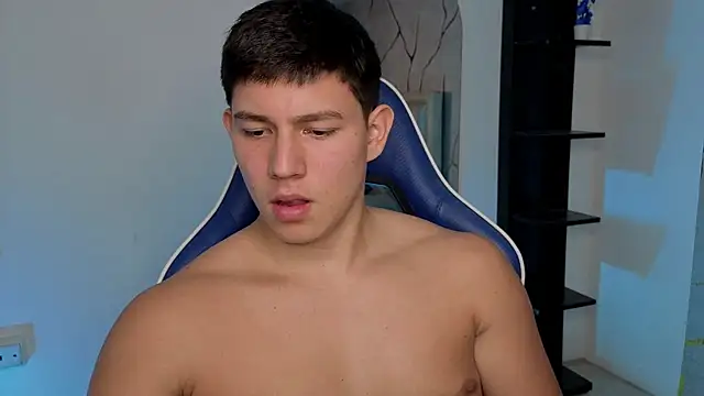 JamesCr_'s Live XXX Chat