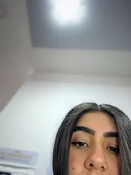 CAROLINE__07 Live XXX-chat