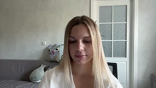 LaraineDomebo's Live XXX Chat