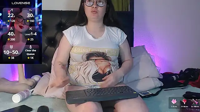 KrystalAdams' Live XXX Chat