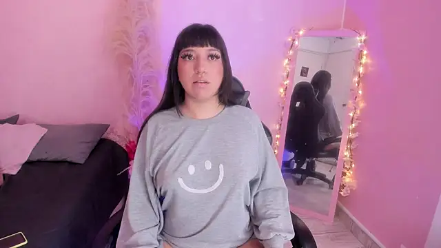 Czat XXX na żywo – Emily_Roussee
